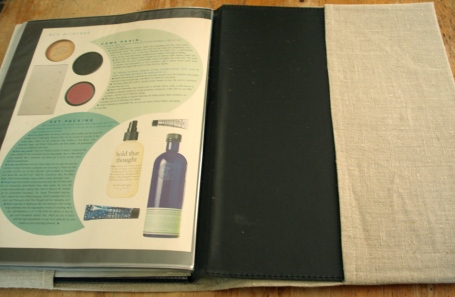 Here you can see the back page and how the back flap folds over.